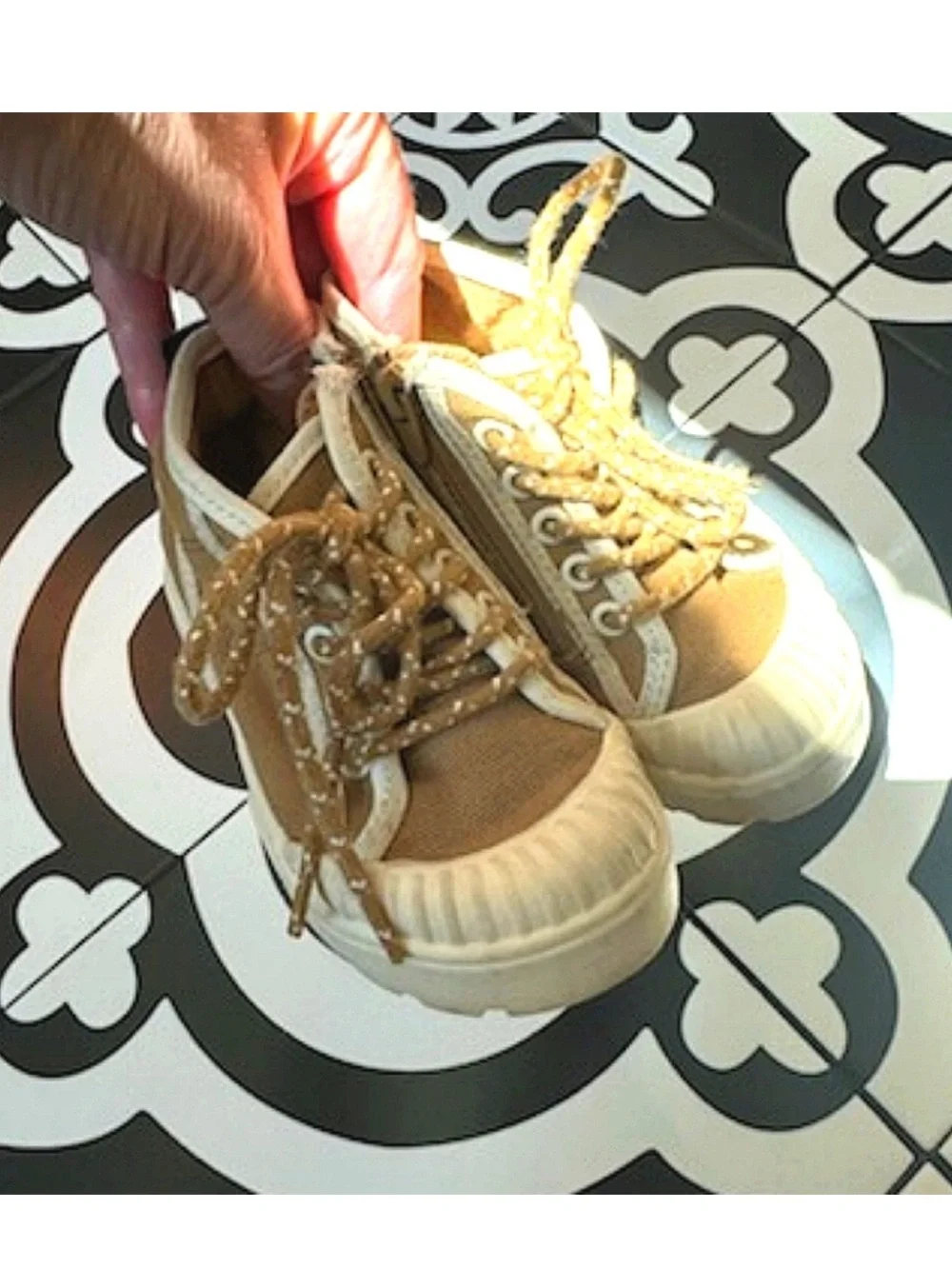ZARA Toddler/Baby Shoes Khaki Brown Canvas Zip-Up Sneakers EU 21 / US 5.5
